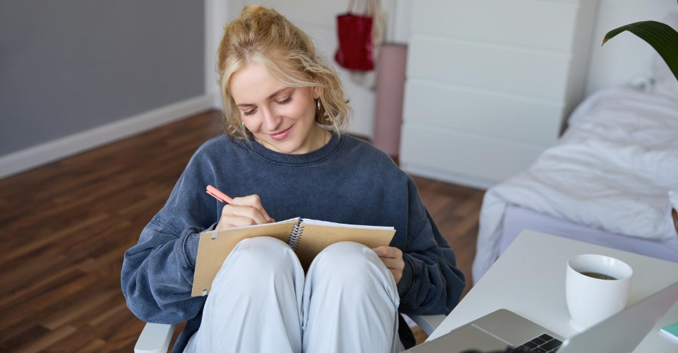 7 Powerful Ways Bipolar Journaling Can Boost Mental Clarity and Healing